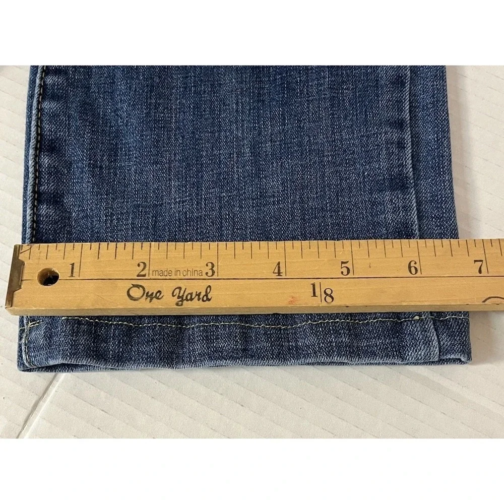 Levi's Classic Straight Jeans Women 8 Medium‎ Wash Denim Stretch W29 L30